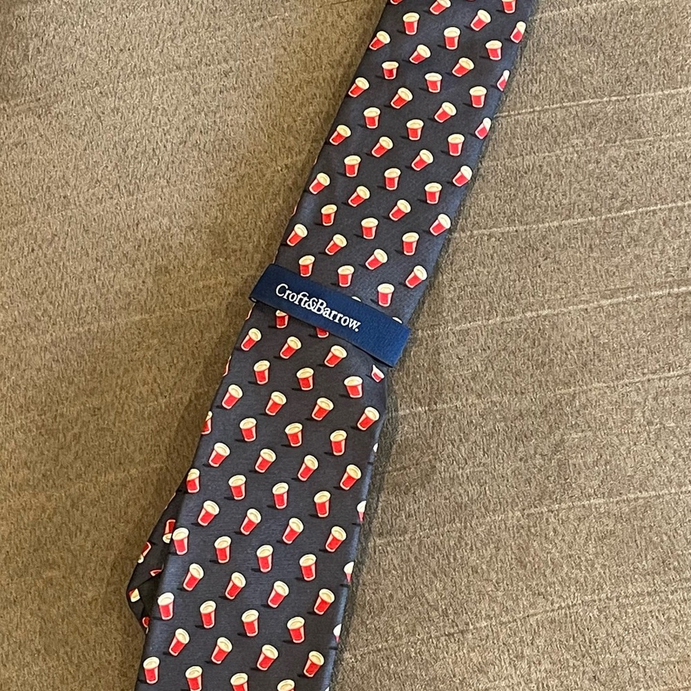Croft & Barrow Red Solo Cup Patterned Silk Tie - Black and Red